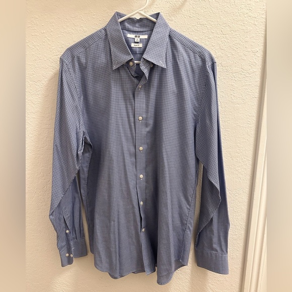Men’s Uniqlo Slim-fit Stretch Button Down Dress Shirt —Medium - Picture 1 of 4